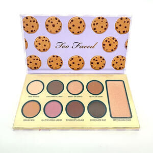 New Too Faced Christmas Bake Shop Chocolate Chip 8 Eyeshadow/1 Blush Palette